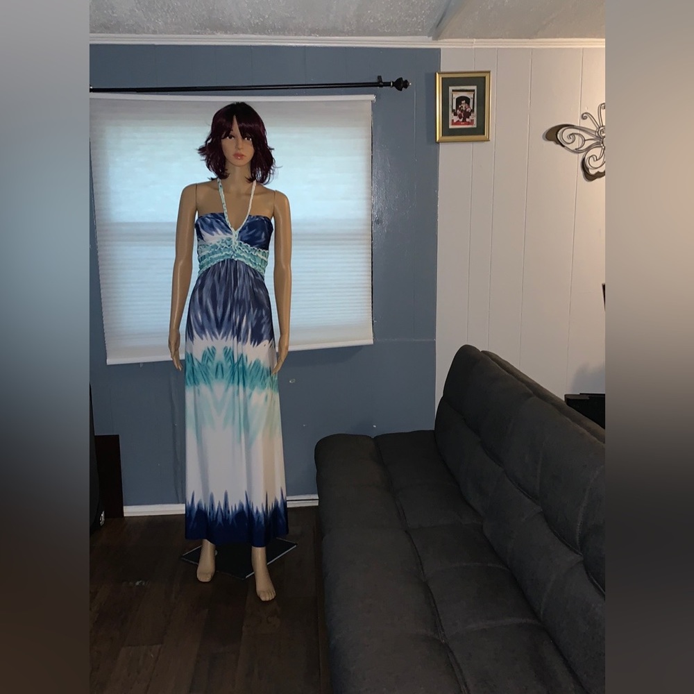 - - - CINTHIA ROWLEY pretty strech dress
